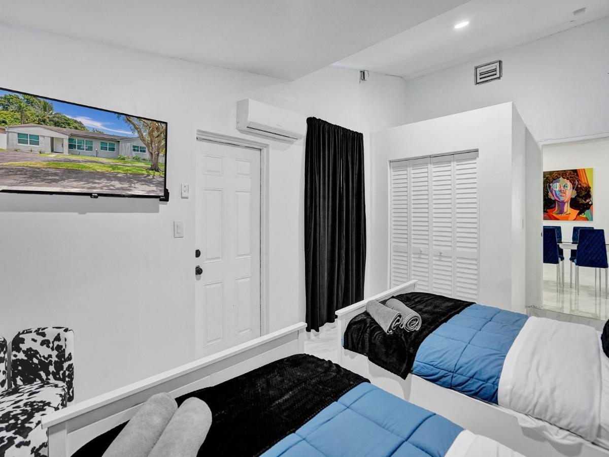 Escape To Miami Retreat Villa Норт Маями Бийч Екстериор снимка