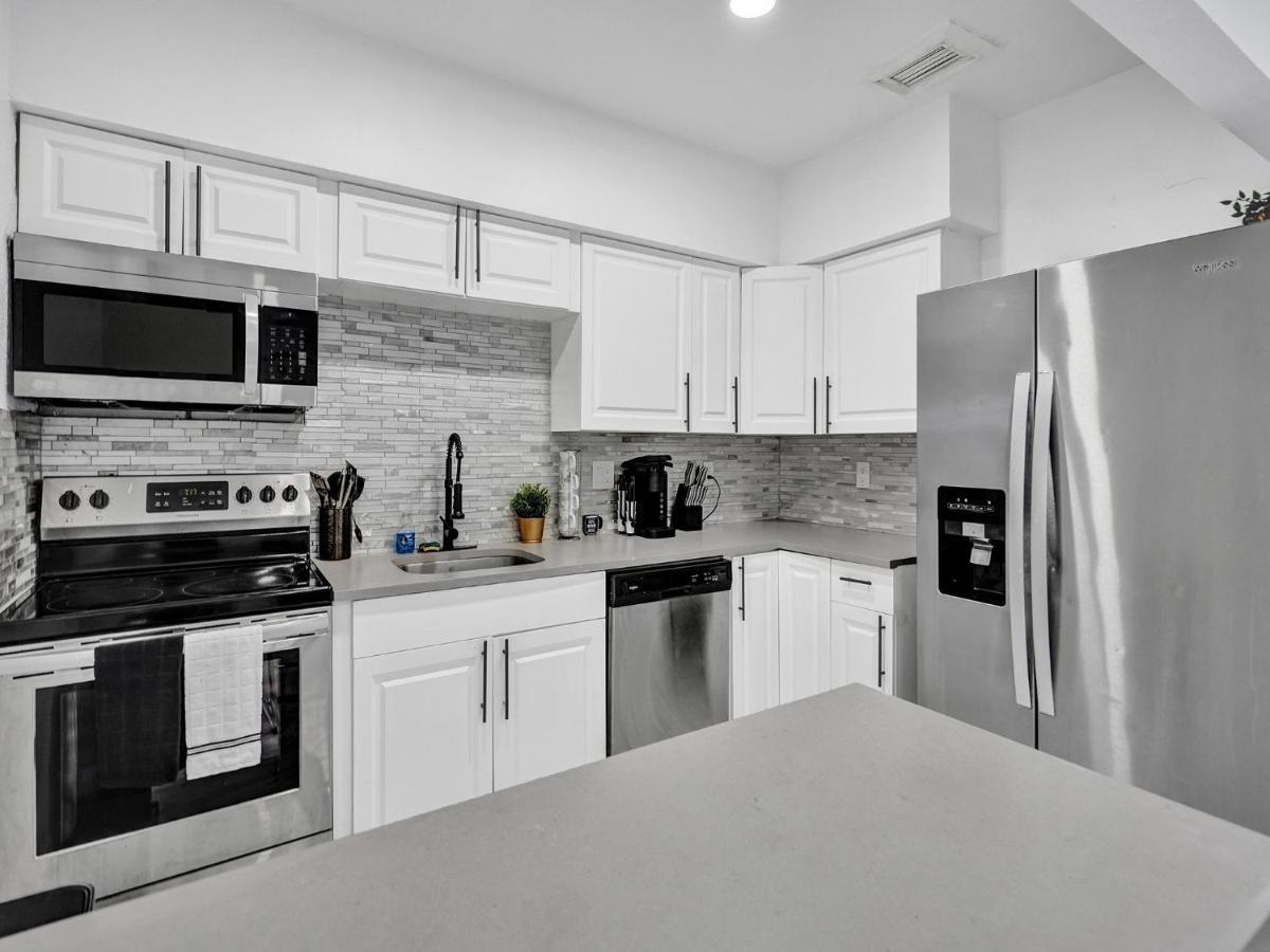 Escape To Miami Retreat Villa Норт Маями Бийч Екстериор снимка